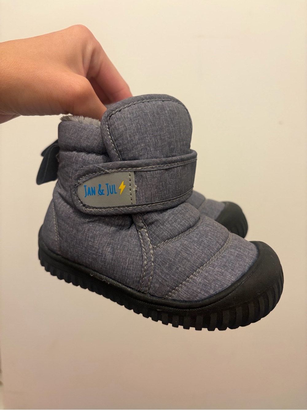Jan & Jul Gray Puffy Winter Boots 7c
